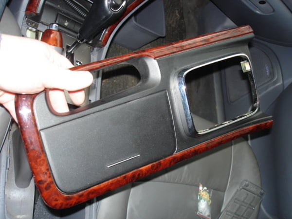 Как снять штатную автомагнитолу