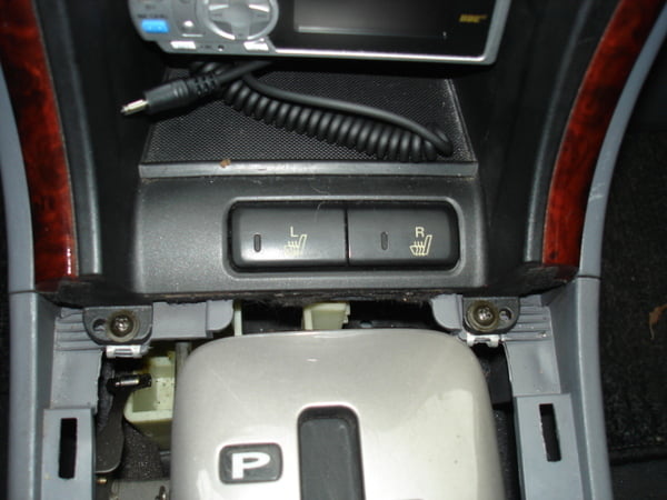 Как снять штатную автомагнитолу